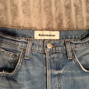 Reformation High Rise Straight Leg Jeans Blue‎ Raw Hem Button Fly Size 25 thumbnail 4