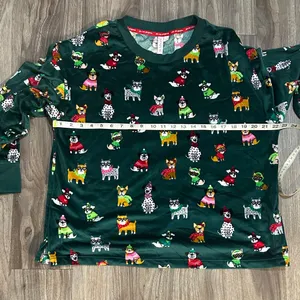 Festive Green Pajama Set for Women thumbnail 7