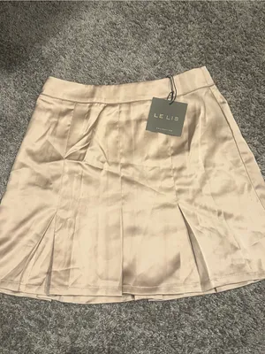 Le Lis Beige Pleated Mini Skirt thumbnail 4