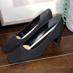 Bandolino Elegant Classic Black Block Heels Made in Spain Size 6.5M thumbnail 3