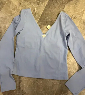 Aerie OFFLINE top thumbnail 1