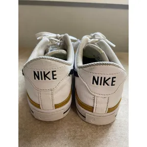 Nike Court Legacy Sneakers White Black Gold Streetwear 6.5 Retro Y2K 90s Classic thumbnail 6