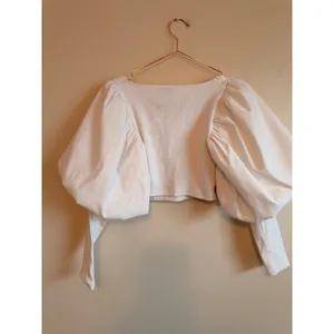 Zara Cropped Top Women S White Puff Sleeve Cutout‎ Ribbed Knit Statement Blouse thumbnail 6