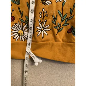 Our Universe Disney Winnie the Pooh Wildflower Crewneck - BoxLunch Exclusive M thumbnail 6