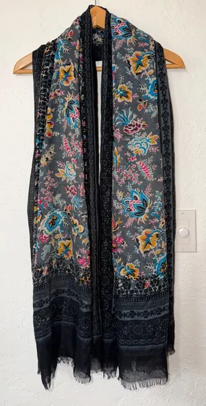 Saachi Viscose Black Floral Pashmina Shawl Scarf Fringe Boho Wrap Oversize Large thumbnail 1