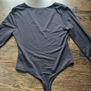 Forever21 V-neck black long sleeves body suit thumbnail 8