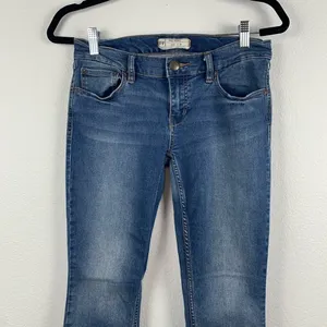Free People ‘Slim Kick’ Crop Jeans Blue 26‎ thumbnail 5