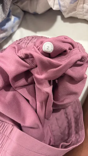 Lululemon Shorts Hot Hotty 2.5" Pink thumbnail 4