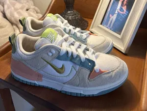 Easter Nike Dunk thumbnail 1