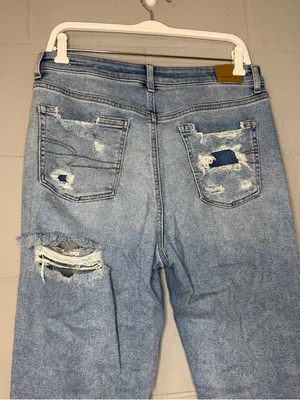 American Eagle High-Rise Mom Jeans with Distressing Women’s Size 10 Regular thumbnail 5