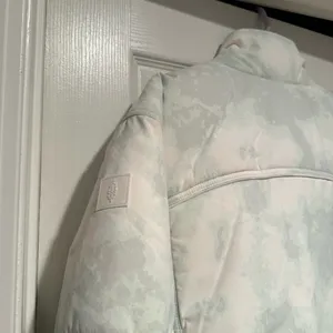 Free People Movement Bunny Slope Printed Puffer Mountain Mint Sage Medium NWT thumbnail 11