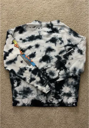 Buc-ee's Sweatshirt thumbnail 2