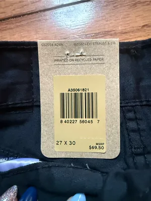 Levi's High Waisted Black Mom Jeans Size 27x30 (4) Tapered Leg Vintage Style thumbnail 6