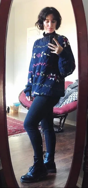 vintage • handknit sweater pullover chunky oversized navy blue 1990s cable knit thumbnail 4