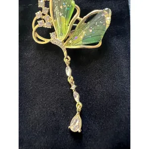 Green Glitter Resin Rhinestone Gold Tone Butterfly Brooch Pin thumbnail 4
