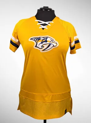 Women’s Fanatics Nashville Predators Jersey Size Medium thumbnail 1