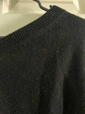 Black V Neck Sweater size S thumbnail 4
