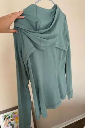 Lululemon Hooded Define Jacket thumbnail 2