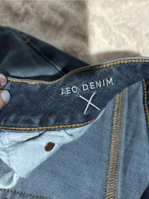 American eagle artist size 2 jeans thumbnail 4