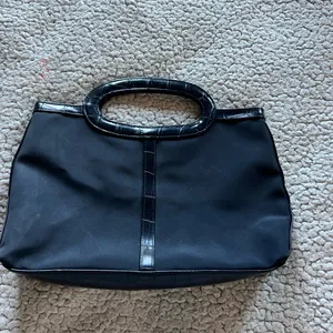 Elegant Black Handbag thumbnail 2