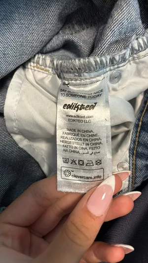 Dark Wash Edikted Low-Rise Jeans Wide-Leg thumbnail 6