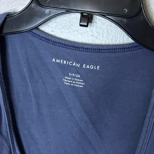 American‎ Eagle Women Blue Crop top size small thumbnail 3