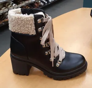 Black Shepra Lined lug Sole Ankle Boot Size 5.5 thumbnail 2