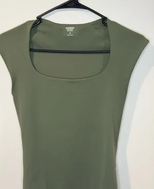 Express Top Green thumbnail 1