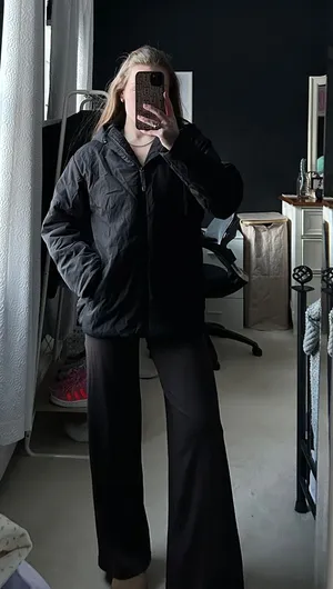 Amazon Black winter coat  thumbnail 1