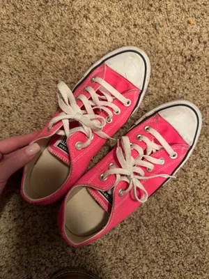 Hot pink converse thumbnail 2