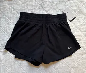 Nike Dri-Fit Loose Fit Athletic Shorts thumbnail 1