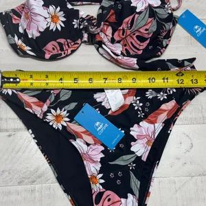 BOGO Cupshe Twilight Garden Underwire Bikini Top & High Cut Bottoms Set thumbnail 4