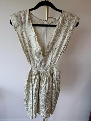 Mustard Seed Mini Dress Womens Beige Paisley Pleated Side Open V Neck Back Zip thumbnail 1