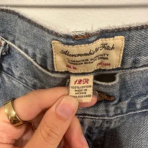 Abercrombie & Fitch low rise vintage Y2K Light Blue Flare Jeans Size 12 thumbnail 3