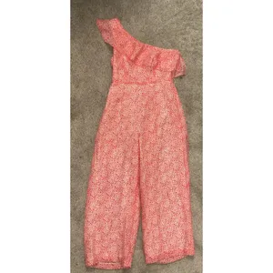 Club Monaco Lene One-Shoulder Ruffle Jumpsuit – Pink/Red Floral Print, sz 2 thumbnail 3