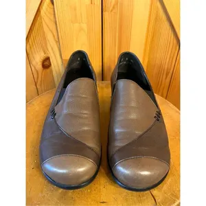 MUNRO Shoes Leather Flats Penny Loafers comfort Slip Ons size 7M thumbnail 2