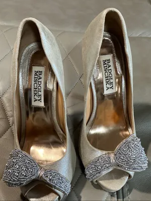 Badgley Mischka Ivory Champagne Satin Peep-Toe Heels with Crystal Bow Accent thumbnail 9