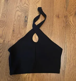 Aritzia Twist Top thumbnail 1