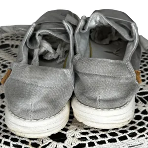 Hey Dude Shoes‎ thumbnail 4