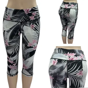 Victorias Secret Knockout Sport Crop Floral Print Leggings Womens Medium thumbnail 3