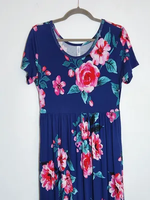 Viishow Blue and Pink Short Sleeve Floral Maxi Dress Size Large thumbnail 2
