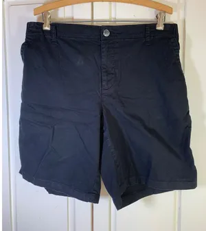 Old Navy Easy‎ Chino L Shorts Womens Large Black Jack Cotton Stretch Comfort thumbnail 1