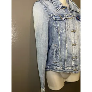 Levi's Denim Jacket Womens Small Blue Light Wash Trucker Button Front Stretch thumbnail 3