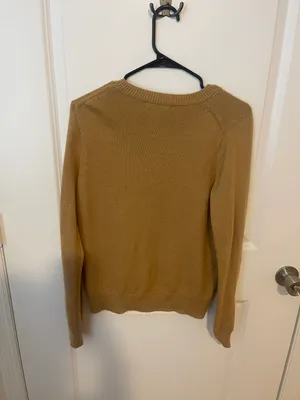 Sweater thumbnail 4