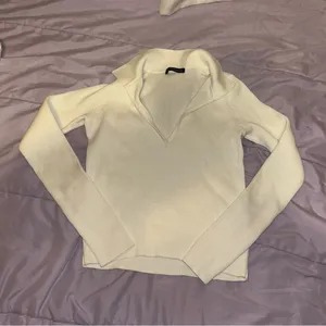 Brandy Melville sweater thumbnail 1