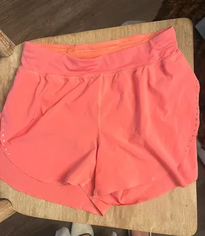 Lululemon Shorts thumbnail 1