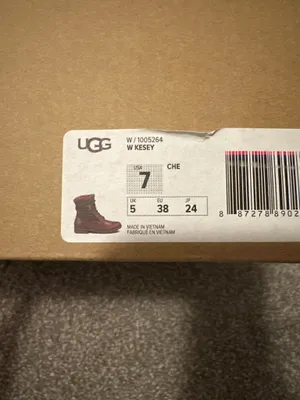 UGG Boots  thumbnail 5