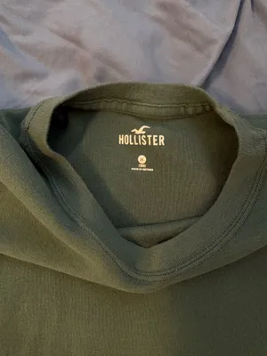 Hollister Baby Tee thumbnail 2