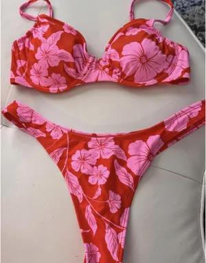 Wild Fable Pink/Orange Tropical Floral Bikini Set thumbnail 1