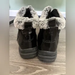 Weatherproof Women’s Black Faux Fur Lined Winter Snow Ankle Bootie Rona Sz 7 thumbnail 3